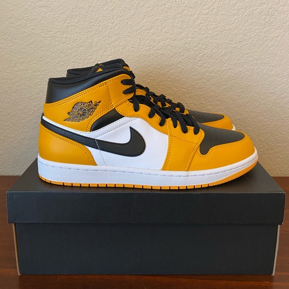 (SOLD) Air Jordan 1 Mid 'Reverse Yellow Toe' - Picture 3 of 9